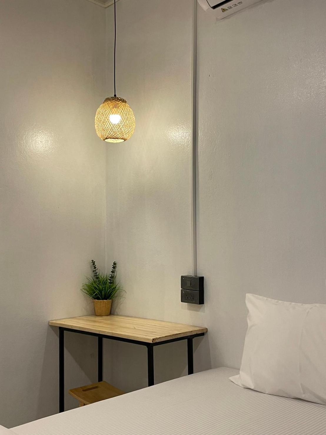 Ekanek Hostel (Adults Only) Bangkok Exterior photo