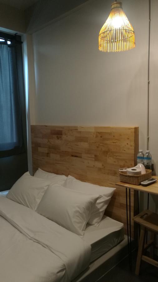 Ekanek Hostel (Adults Only) Bangkok Exterior photo